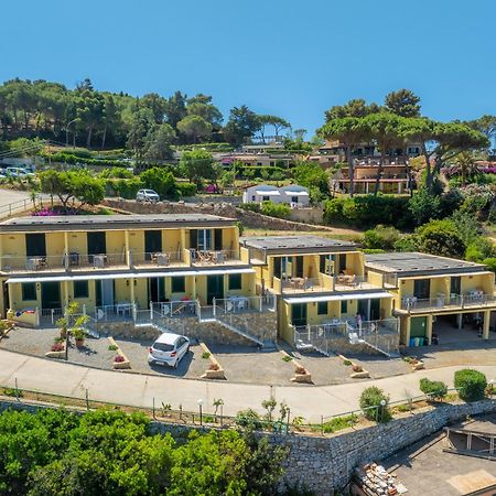 Hotel Dino Capoliveri  Bagian luar foto