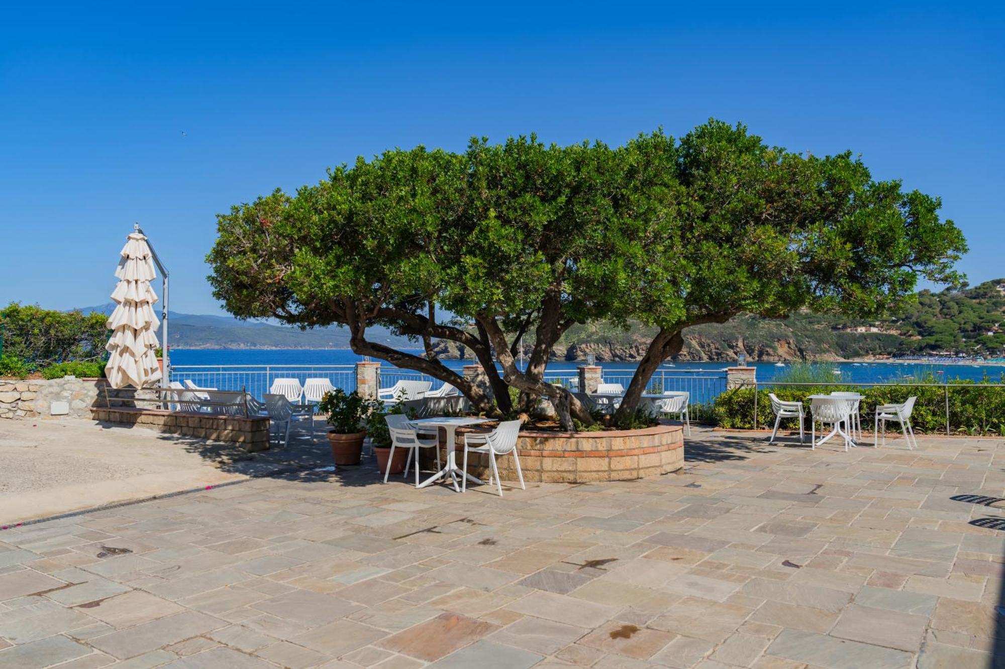 Hotel Dino Capoliveri  Bagian luar foto
