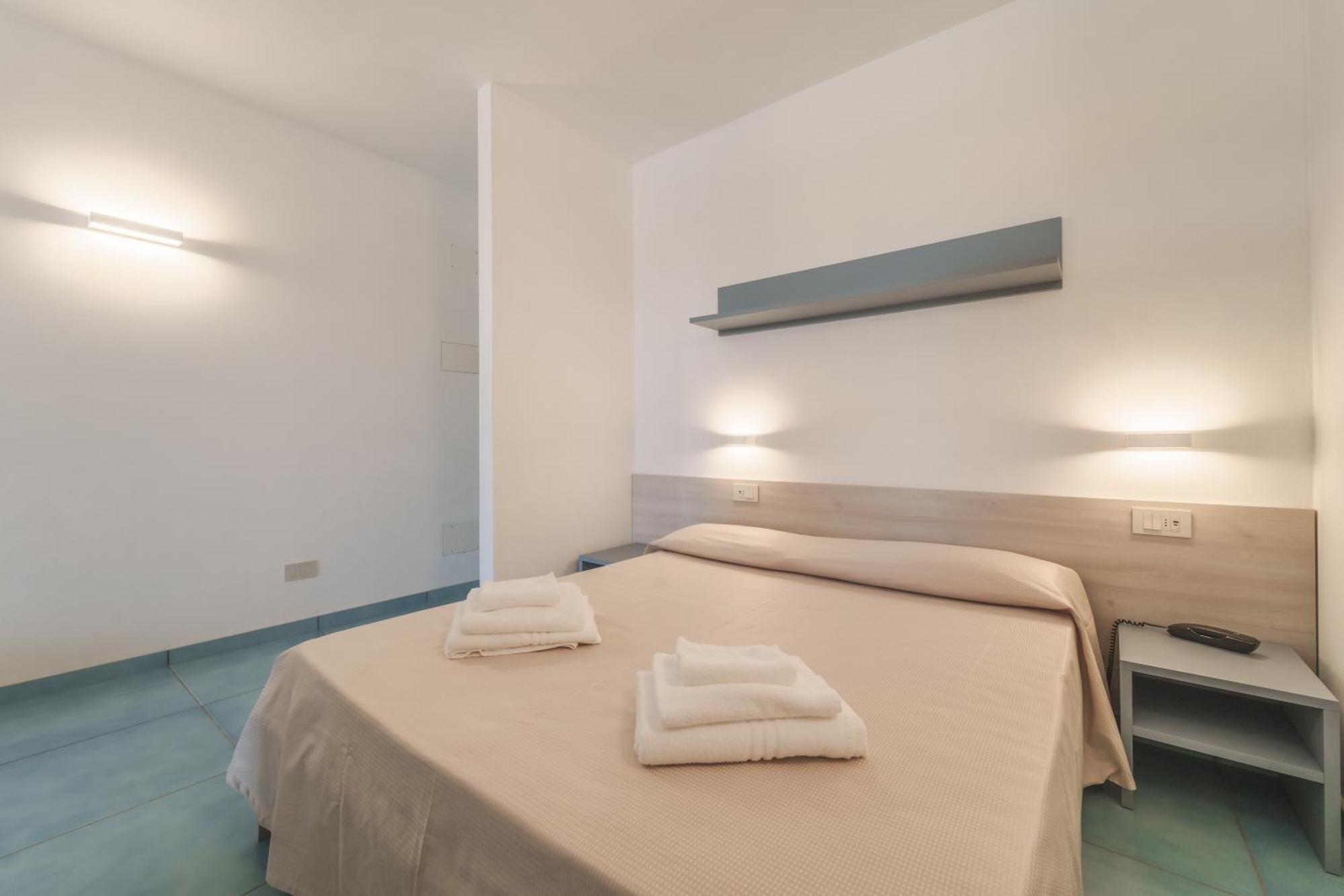 Hotel Dino Capoliveri  Bagian luar foto