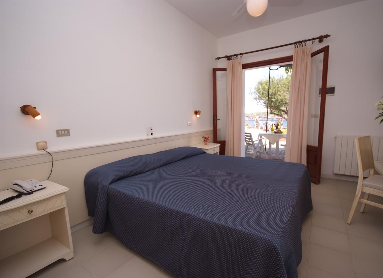 Hotel Dino Capoliveri  Bagian luar foto